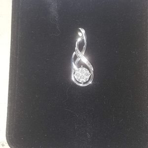 Kay jewelers necklace charm.